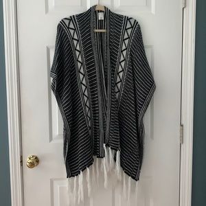 Francesca’s Black and White Printed Poncho